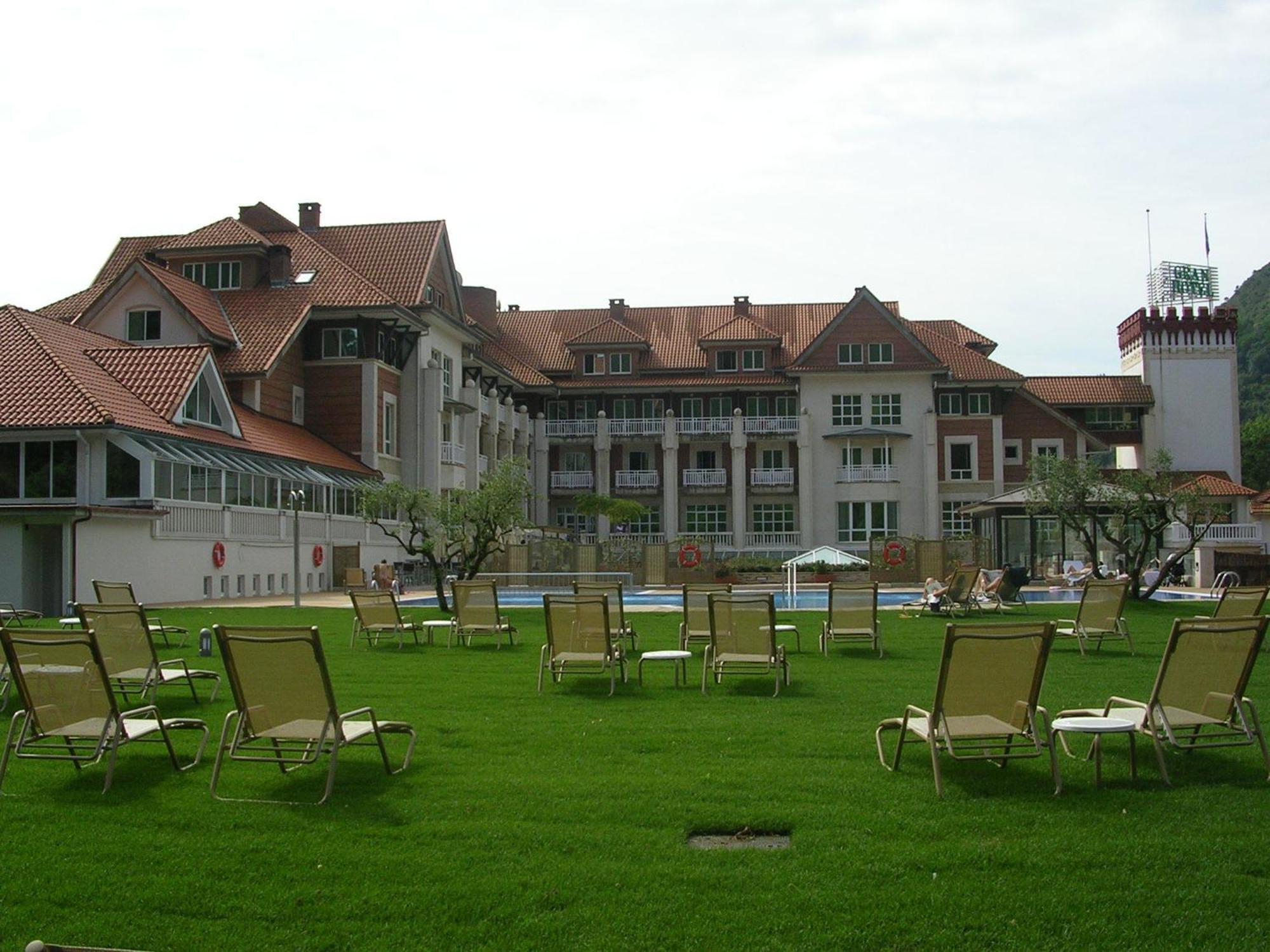 Gran Hotel Balneario De Пуэнте-Вьесго Экстерьер фото